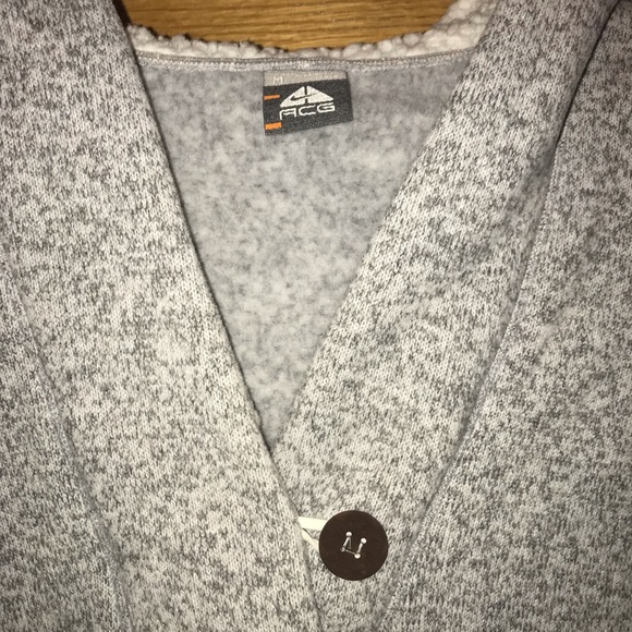 ACG-Nike Athletic Pull Over - Picture 2 of 3